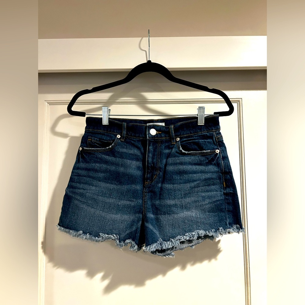 EUC Loft Denim Frayed Hem Women Shorts in Size 2 Waist to Length 11”